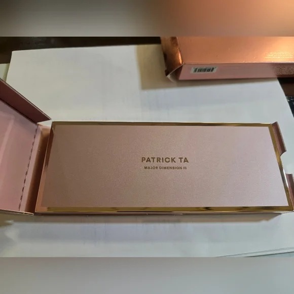 Patrick Ta Major Dimension III Matte Eyeshadow Palette - Picture 3 of 8